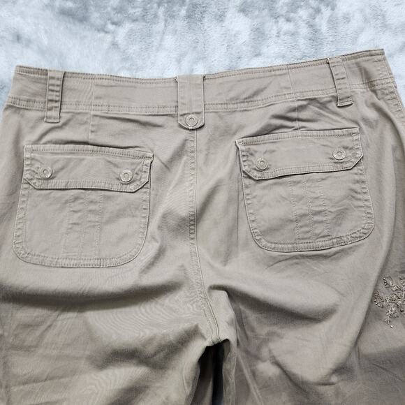 Gloria Vanderbilt Pants Womens 12 Tan Tyra Capri Ruched Hem Embroidered Studded - Picture 6 of 16
